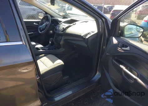 2017 Ford Escape Se z USA, uszkodzony, nr VIN 1FMCU9GD8HUC75467